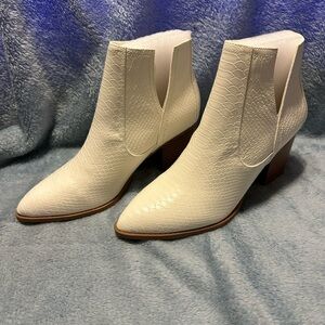 Elegant White Ankle Boots